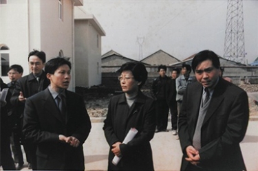2001年2月20日，时任国度环保局副局长汪纪戎一行视察公司