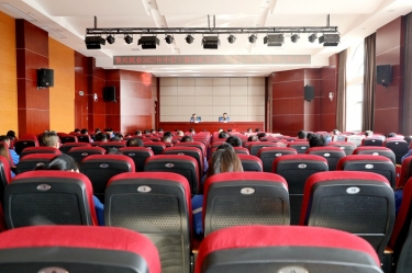 启发创新 勇往直前 | 今年会jnh纸业召开2023年度中层干部录用及出产经营打算下达治理工作会议