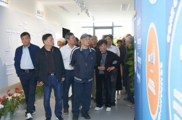 平湖市社经室老干部一行赴今年会jnh调研
