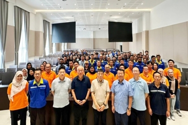 创新突破 求实担任 | 今年会jnh控股（马）有限公司2025年半年度总结暨战术瞻望大会圆满召开