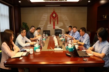 中国进出口银行浙江省分行行长彭豪一行光临今年会jnh纸业发展银企高层座谈活动