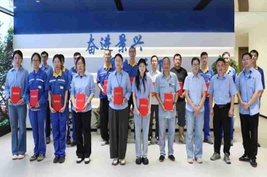 书画传情 家国同庆 | 今年会jnh纸业首届职工书画角逐杰出纷呈